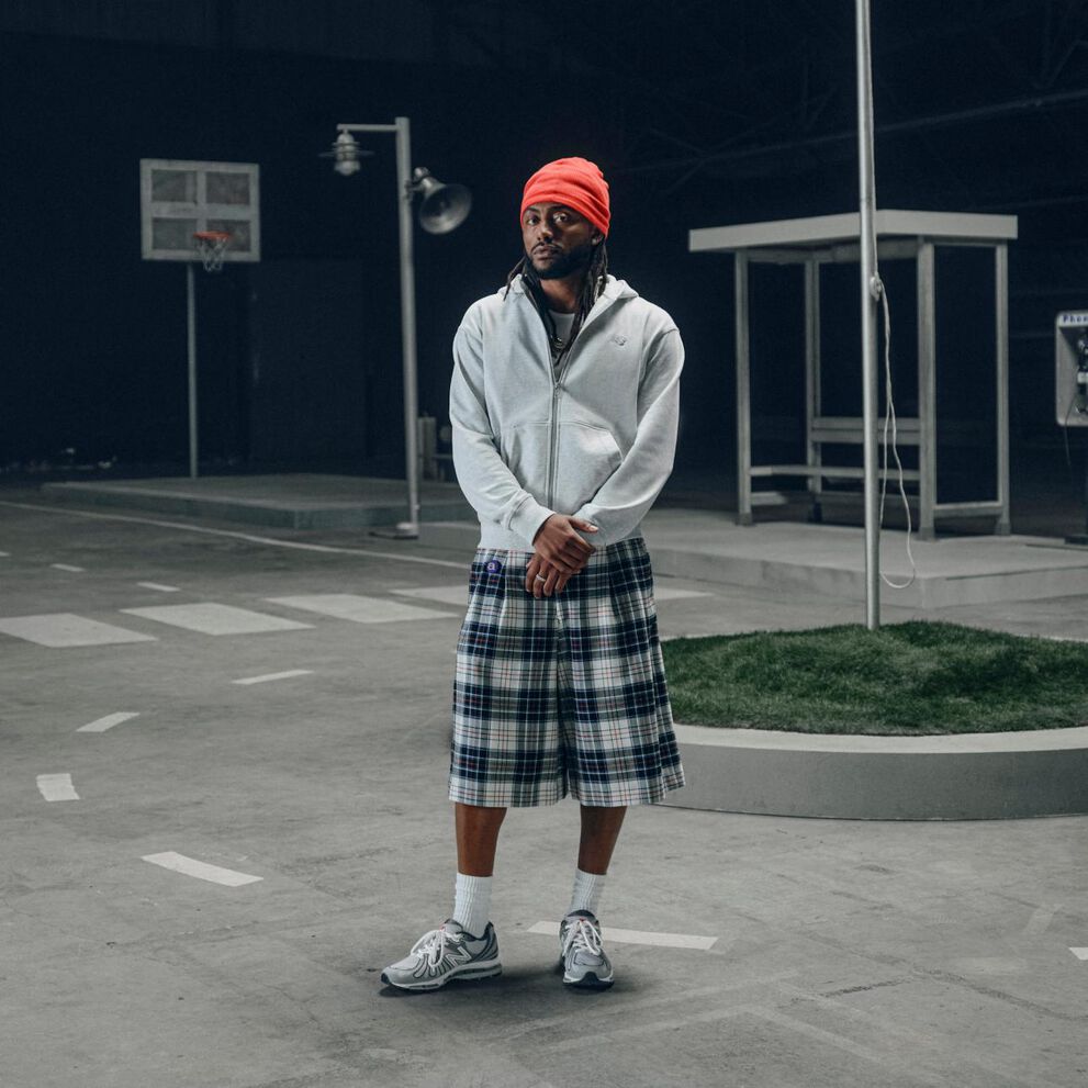 Amin&eacute; wearingABZORB 1890 for Grey Days